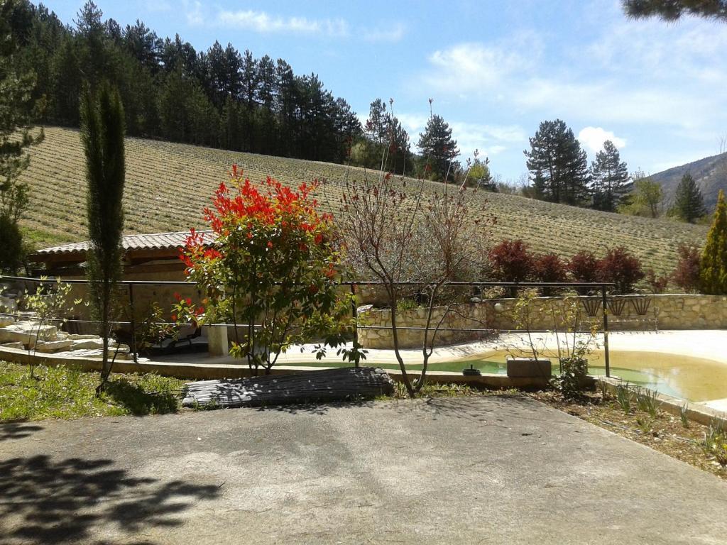 B&B Le Deffends de Redon Montbrun-les-Bains Buitenkant foto