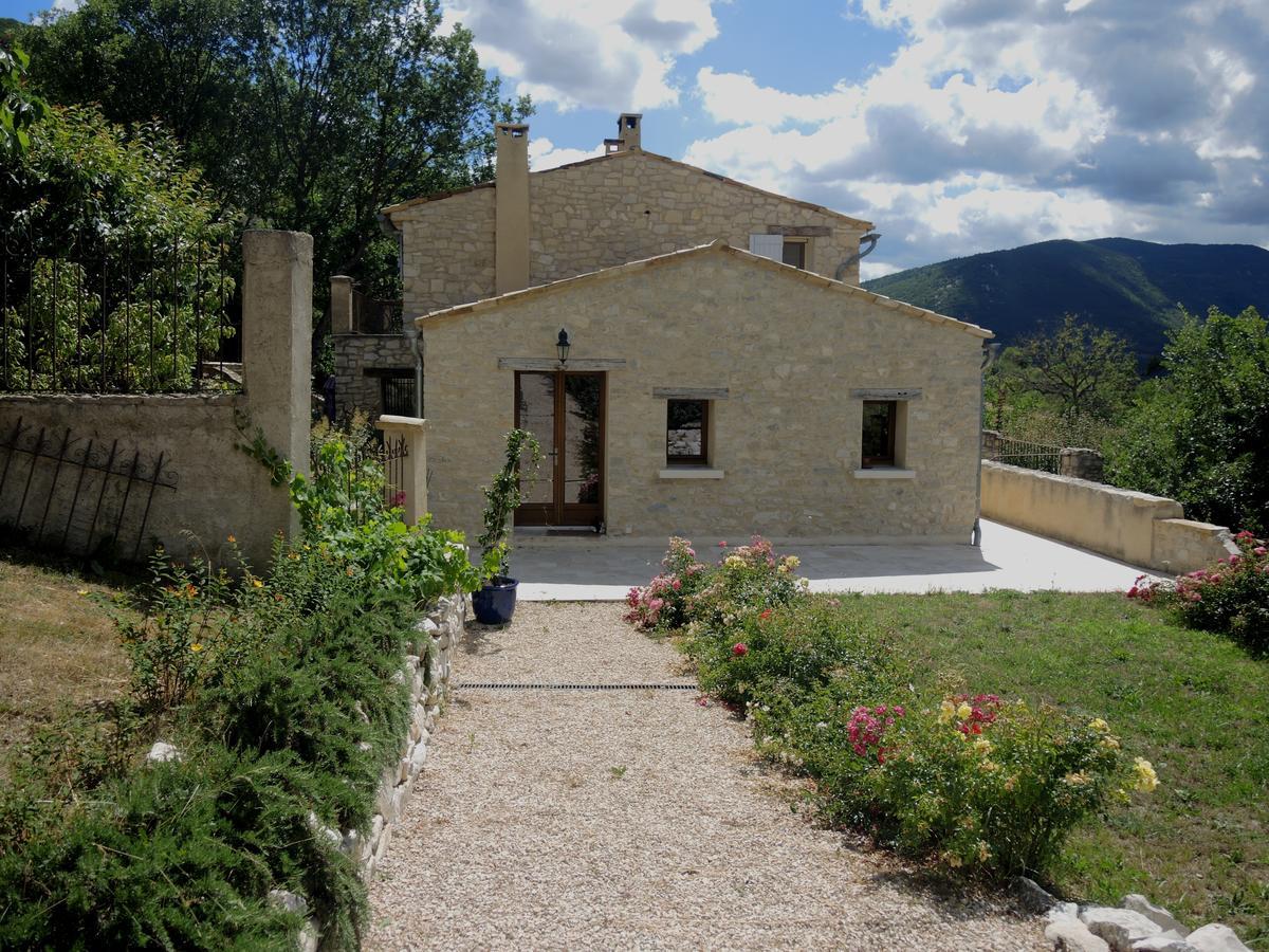 B&B Le Deffends de Redon Montbrun-les-Bains Buitenkant foto