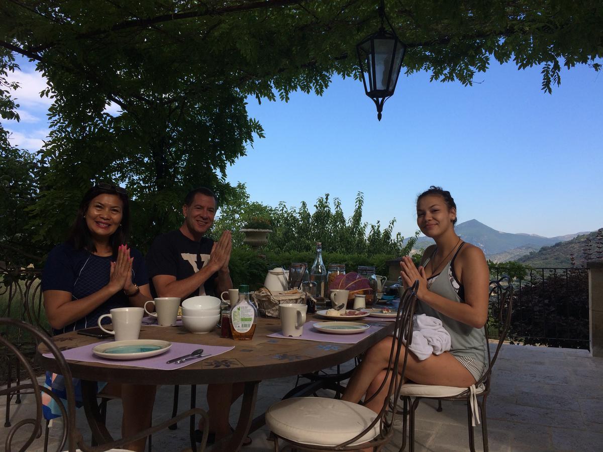 B&B Le Deffends de Redon Montbrun-les-Bains Buitenkant foto