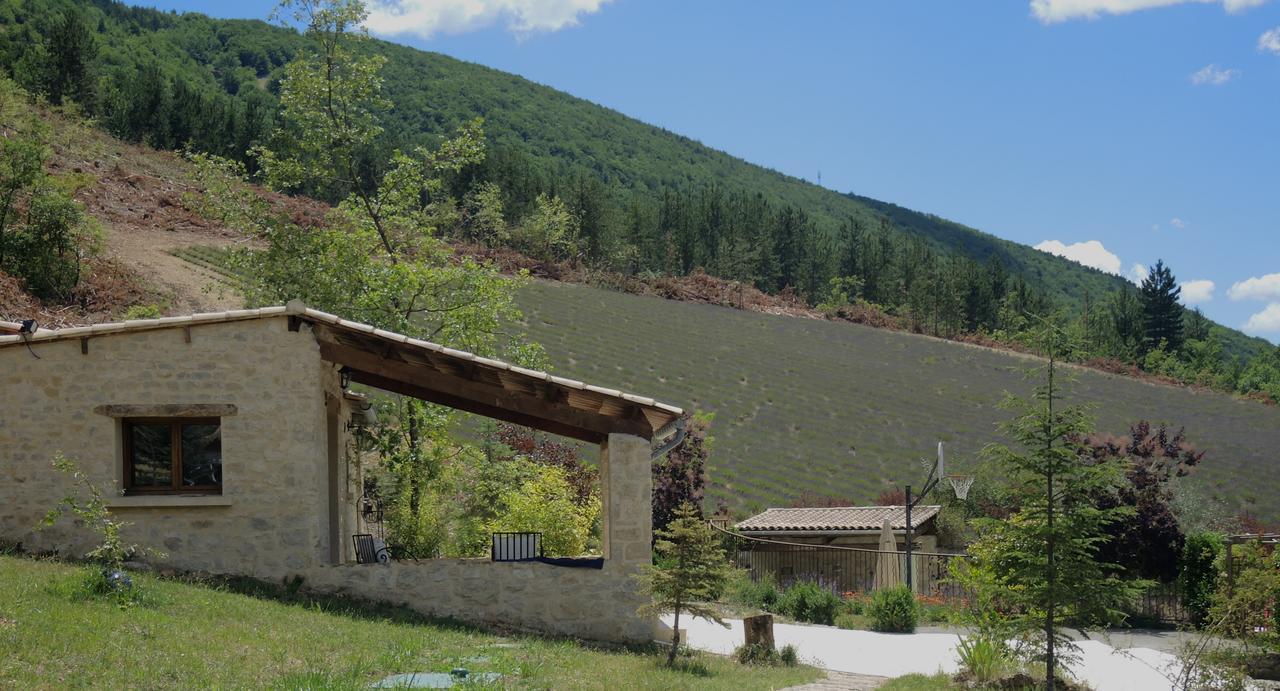 B&B Le Deffends de Redon Montbrun-les-Bains Buitenkant foto