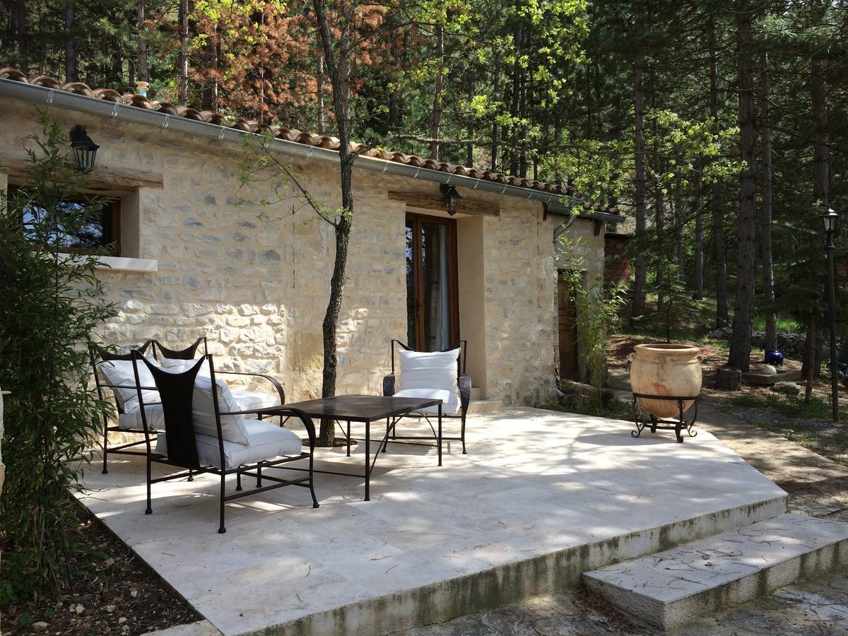 B&B Le Deffends de Redon Montbrun-les-Bains Buitenkant foto